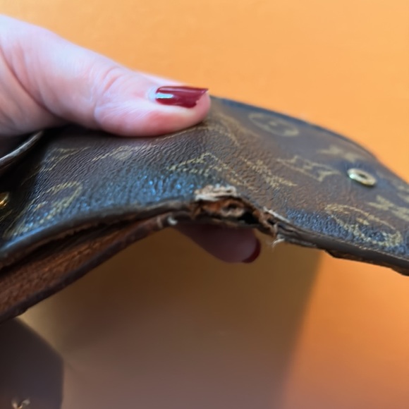 Authentic Louis Vuitton Monogram Double Sided Wallet - Picture 9 of 11